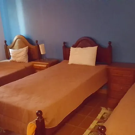 House With 4 Bedrooms In With Wonderful Sea View Enclosed Garden And Wifi 400 M From The Beach Dom wakacyjny *
